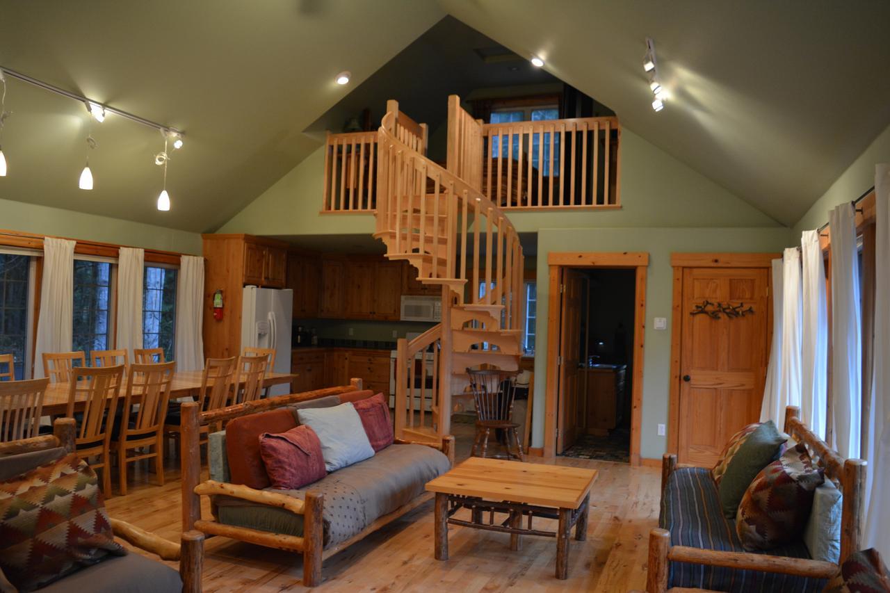 Copper Creek Inn Эшфорд Экстерьер фото