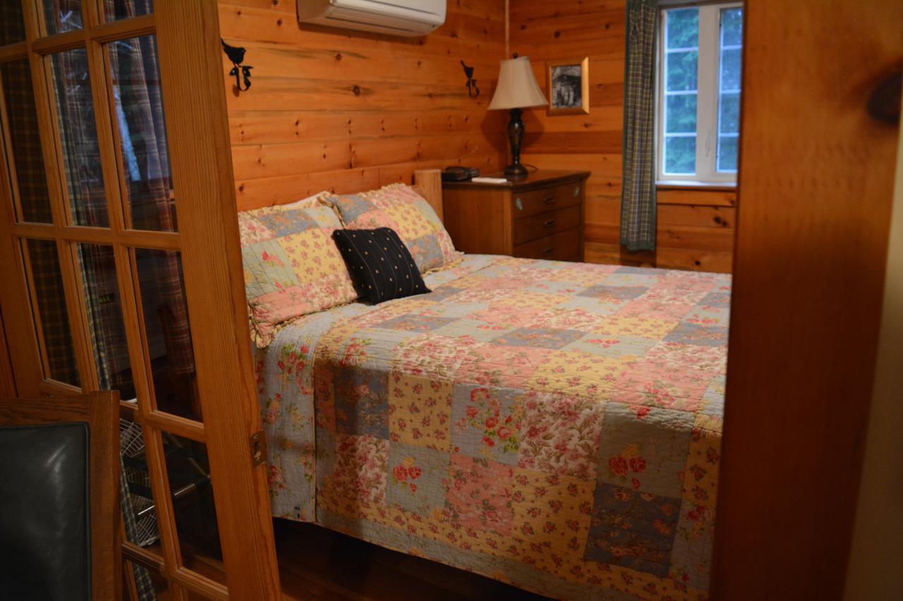 Copper Creek Inn Эшфорд Экстерьер фото